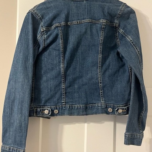 Levi's Cropped Denim Trucker Jacket - Picture 2 of 2
